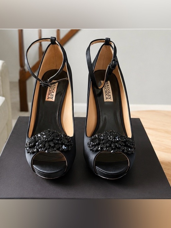 Badgley Mischka Shoes - Badgley Mischka Satin Ankle Strap Dress Shoe size 6.5 - Black